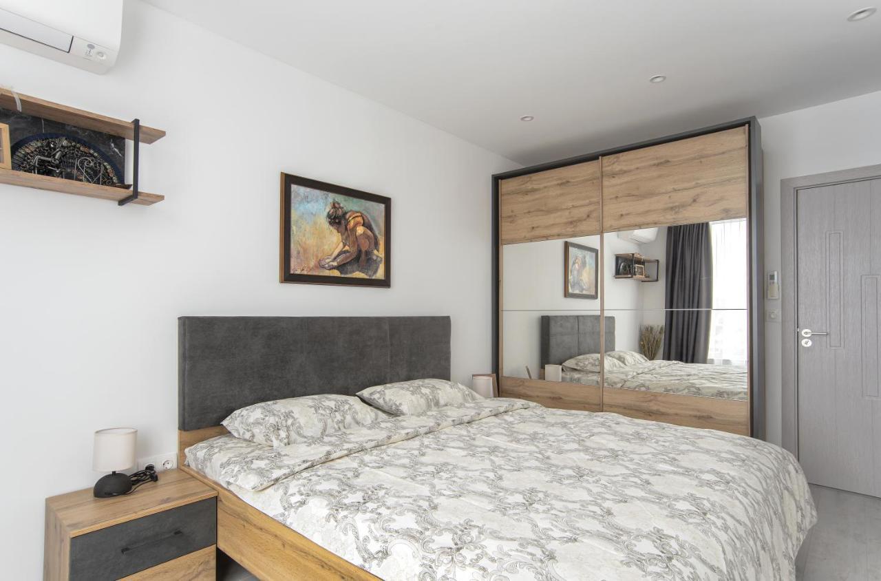 Sunny & Stylish Brand New 2Bdr Apartment + Parking Sofia Exteriör bild